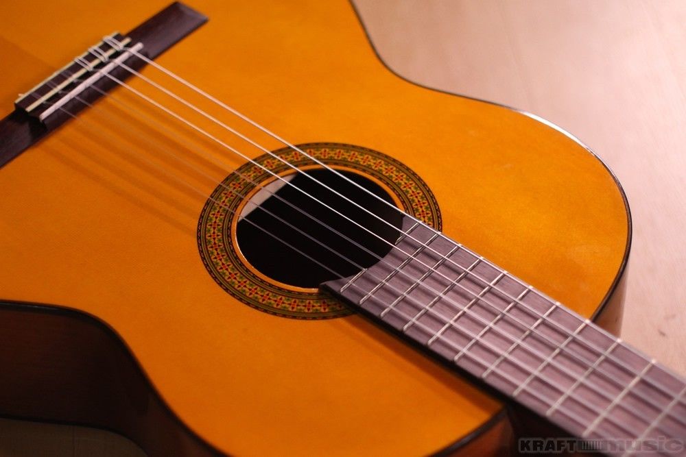 Yamaha Cg102 Nylon String Classical Guitar